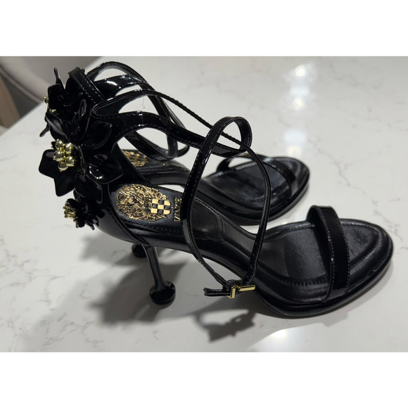Vince Camuto Tanvie Black Patent Floral Heel Sandals Women’s Size 8 NWOB - Picture 3 of 11